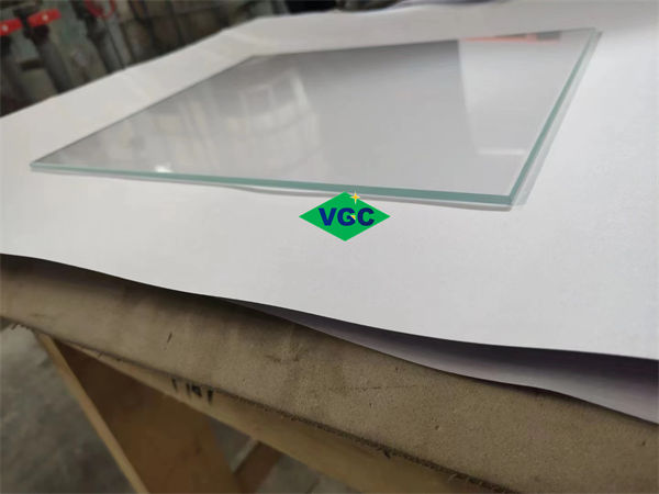 Tempered-Glass-Cutting-Board-