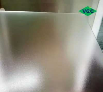 Mat Mat Prismatic Solar Glass