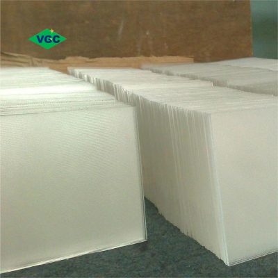 Tempered Low-Iron Prismatic Glass