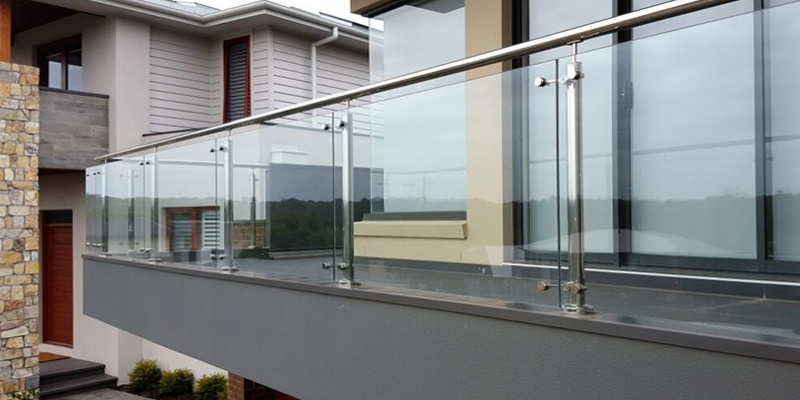 glass for railings and fences