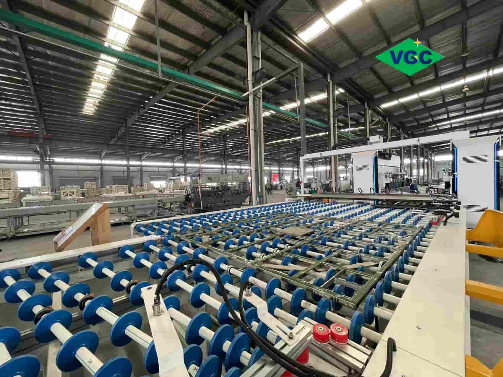 Glass Automatic cutting Glass Automatic cutting